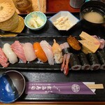 玄海寿司 - 料理写真:握りランチ「花水木」￥2,530