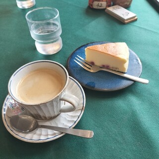 信楽陶舗 大小屋_0