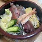いこま寿司 - 丼もの(海鮮ちらし):500円