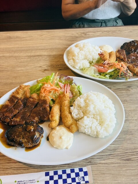 Grill &amp; Cafe Hiro