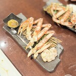 かに道楽 - ズワイかに炭火焼半匹盛(生かにみそ付き)