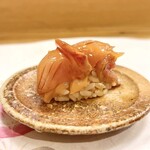 穴子料理と地酒 浅草 川井 - 赤貝の握り