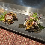 鉄板焼  阿利布 - ① 秋刀魚の肝ソース　② 梅肉と玉葱と紫蘇のソース