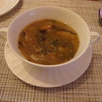 カイラダ - きのこと鶏のスープ