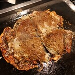 東京鉄板倶楽部 DEN - ・両国焼（もちもち麺が主役の名物鉄板焼き）
¥680（税抜）
