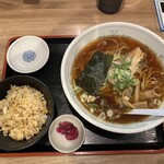 福しん - 来ました！（餃子は追っかけで）