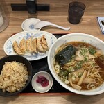 福しん - 餃子も来ました！