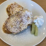 カフェ K - ほのかに甘くて卵かバターの良い風味でした。