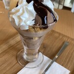 カフェ K - 子供はパフェ的なのを食べました。