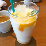ローカルインディア 町田東急ツインズ店 - マンゴーラッシー