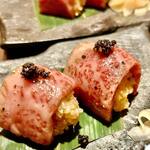 和酒房 山本 - 和牛炙り寿司