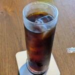 グリル ザ アール - 無料ドリンクはアイスコーヒー選択
            前回は激しく濃くて激しく美味かったが
            今回のはほどほど