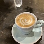 Unir 本店 - カプチーノはまったり美味しい。