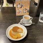 Unir 本店 - エスプレッソダブル、と、プリン。オレンジがあう。
