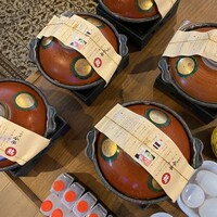 人形町今半 本店 - 割下も付いてくる　割下は調整できるようになっている。最初から両方入れておくと煮詰まり過ぎない。