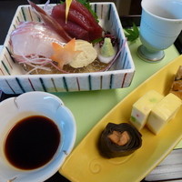しゃぶしゃぶ・日本料理 木曽路 大宮店 - お造り（鯛、鮪）と先付け