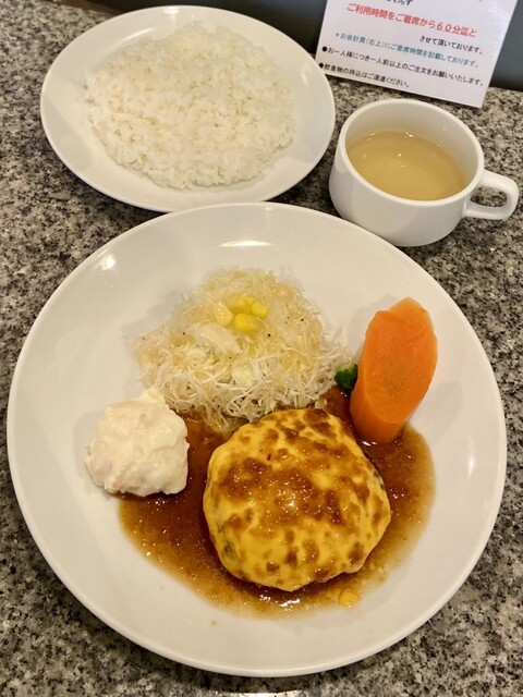 Yotsubashi Cafe photo 3