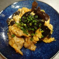 豚もも肉とキクラゲの玉子炒め