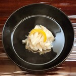 木佐貫 - 氷見 渡り蟹しんじょう お吸い物