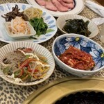 関内苑 - どれも美味しい〜