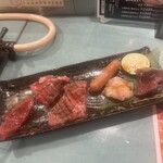 立食焼肉 一穂 - お疲れ様セットの肉5種