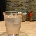 五島うどん だしぼんず - 壱岐ゴールド炭酸割り550円