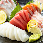 大衆寿司酒場 黒澤商店 - 刺身盛り合わせ