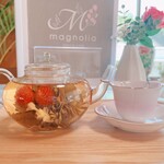 magnolia - ドリンク写真:花咲くジャスミンティー