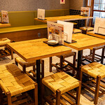 大衆寿司酒場 黒澤商店 - テーブル