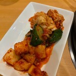 焼肉一番 - キムチ盛り合わせ