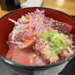 みなと市場 小松鮪専門店 - 