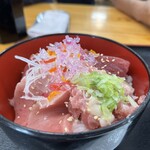 みなと市場 小松鮪専門店 - 