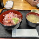 みなと市場 小松鮪専門店 - 