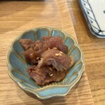 小鉢や わいず - サービスの牛すじ　