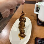 鰻の神楽 - 肝の串は程よい苦味があり良いお味でした。