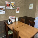 鰻の神楽 明石店 - 良い雰囲気の店内①