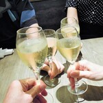 ミアスタンド - 先ずは泡で乾杯！