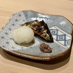 鮨　縁 - サンマの炭火焼き（肝は裏ごし）
