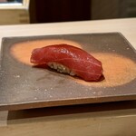 鮨　縁 - マグロの赤身漬けにぎり