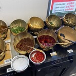 中華回転火鍋　転多多 - 薬味たれが充実