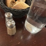 Bistrot Victoires - 水道水は飲み放題系。