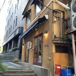 パザパ - 杉大門通りから見上げたところ