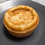 VERMICULAR POT MADE BAKERY ジェイアール名古屋タカシマヤ店 - バーミキュラの無水カレーパン