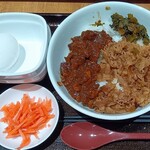 吉野家 - 料理写真:牛魯肉飯