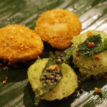 ガネーシュ - 秋の南インド料理コース(6930円)のポディイドゥリ 緑の方はカレーリーフ