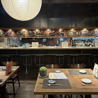 【空間】和洋折衷の店内で四季折々お料理を堪能