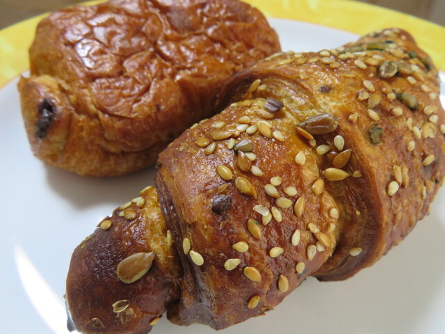 Zushi Curry & Pan-ya LeuCocoRyne