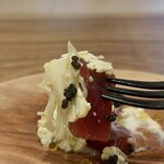 料理うめもと - 藤田水産マグロ
      東京豊洲の目利きの藤田水産さんの本マグロ❗️
      カリフラワー、キャビア