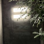 料理うめもと - 入り口付近