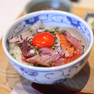 近藤めしの助 - 料理写真:塩 海鮮丼☆